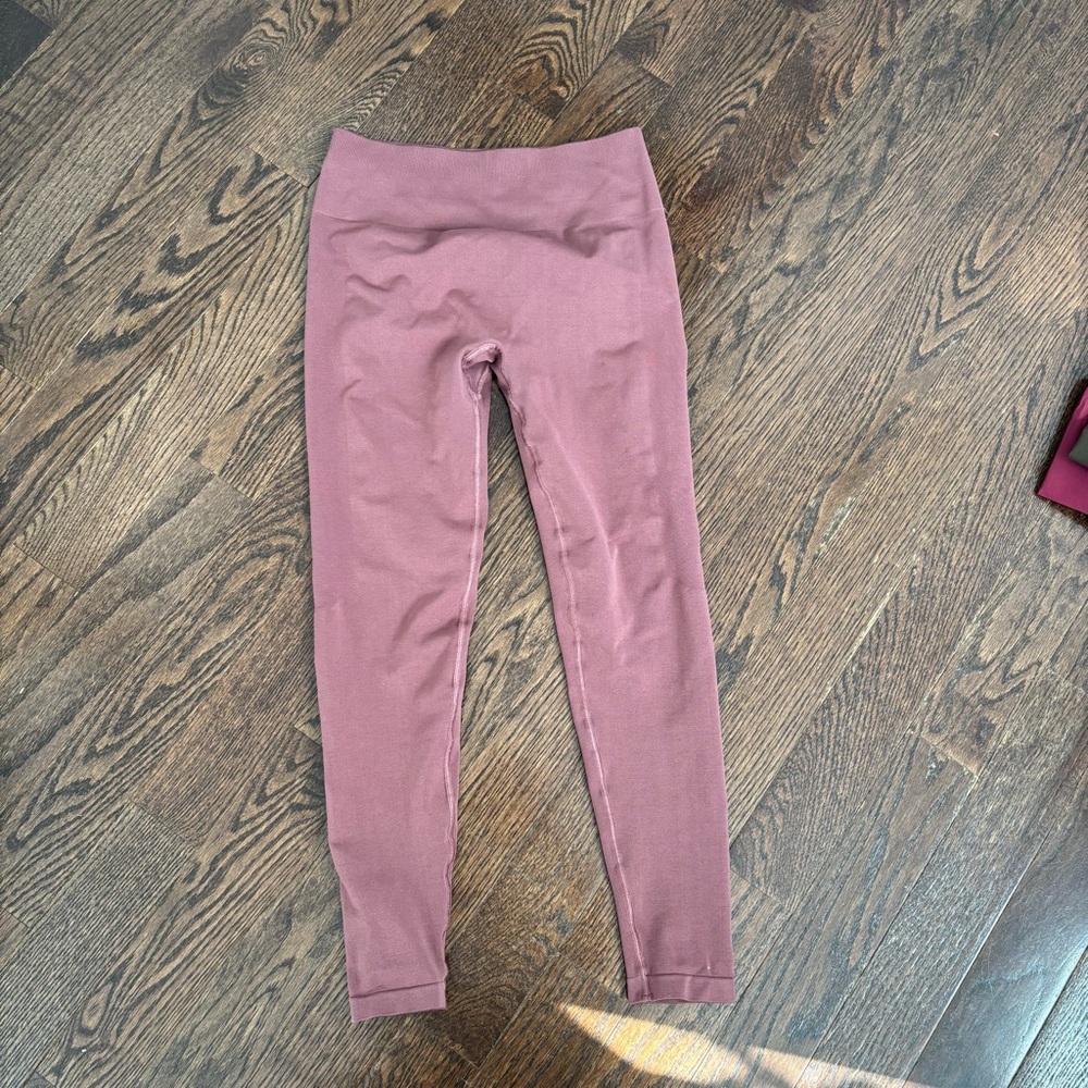 Alphalete Athletics Mauve Leggings size L